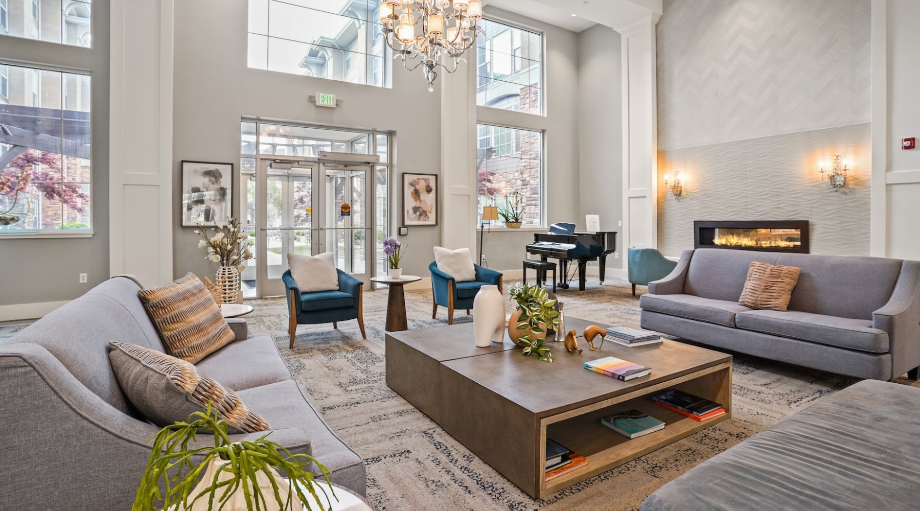 a spacious clubroom with lounge seating